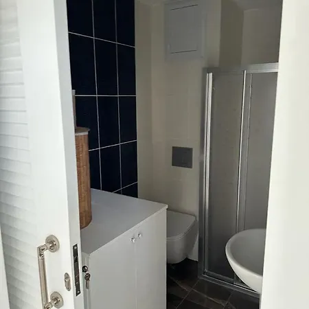 Bahceli, Keyifli, Huzurlu Hem De Sehirmerkezinde… Aksu (Antalya)